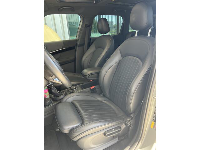 Mini COUNTRYMAN 1.5 Cooper S E ALL4 Chili | AUTOMAAT | HEAD-UP DISPLAY | LEDER | SCHUIF/KANTELDAK | CARPLAY | HARMAN/KARDON | CAMERA | NAVI | CRUISE CONTROL ADAPTIEF | PDC V+A | CLIMATE CONTROL | LMV 19'' | STOELVERWARMING | KEYLESS | LED | DAB | BLUETOOTH