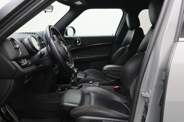 Mini COUNTRYMAN 2.0 Cooper S Chili JCW Leer, Apple Carplay, Stoelverwarming, PDC, 18"