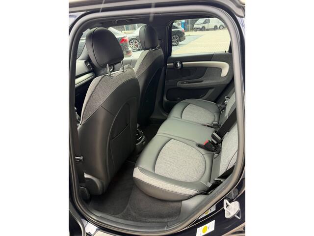 Mini COUNTRYMAN 1.5 Cooper SE ALL4 Facelift Pano - ACC - HUD - Navi - Camera - Rijklaar