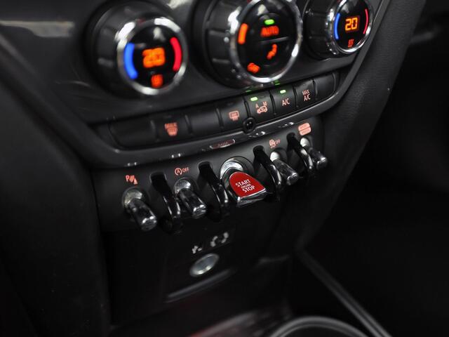 Mini COUNTRYMAN 1.5 Cooper Chili (NAVIGATIE, CLIMATE, LEDER, PARKEERSENSOREN, SPORTSTOELEN, CRUISE, NIEUWE APK, NIEUWSTAAT)