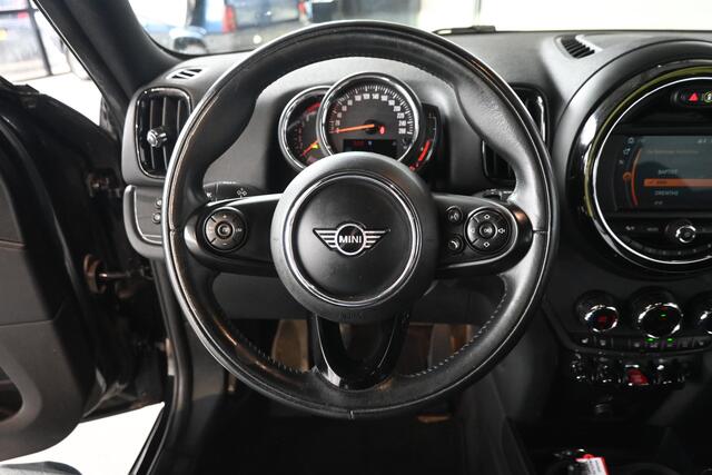 Mini COUNTRYMAN 1.5 Cooper Dutch Made Edition Clima Cruise control Navigatie LED Licht metaal Inruil mogelijk