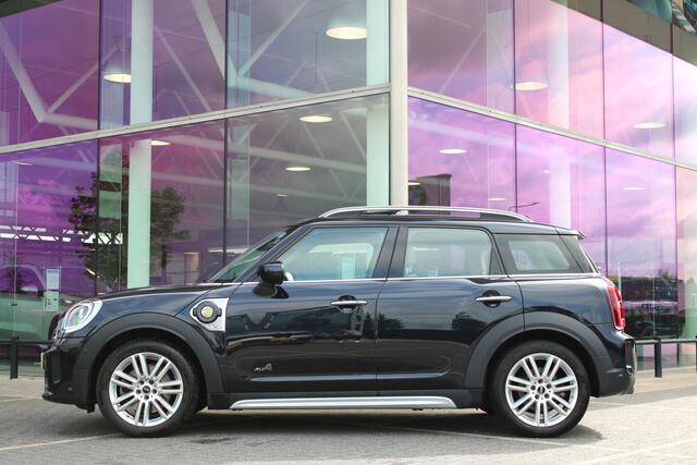 Mini COUNTRYMAN Cooper S E ALL4 Classic Automaat / Panoramadak / Comfortstoelen / Comfort Access / Active Cruise Control / Harman-Kardon / Head-Up