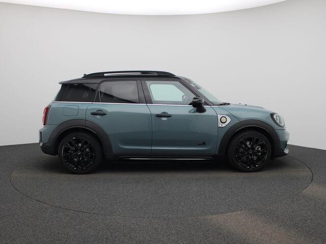 Mini COUNTRYMAN 1.5 Cooper S E ALL4 John Cooper Works | Automaat | Apple Carplay / Android Auto | Camera | Parkeersensoren | Panoramadak |