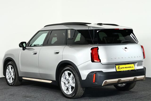 Mini COUNTRYMAN E Favoured 66.5 kWh Panorama / Navi / CarPlay / ACC / Lane-assist