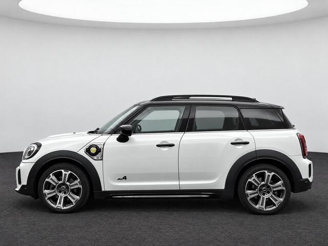 Mini COUNTRYMAN Cooper S E ALL4 Automaat / Panoramadak / Comfort Access / Achteruitrijcamera / Head-Up / Adaptieve LED / Active Cruise Control