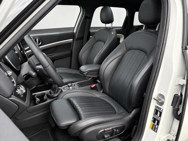 Mini COUNTRYMAN Cooper S E ALL4 Automaat / Panoramadak / Comfort Access / Achteruitrijcamera / Head-Up / Adaptieve LED / Active Cruise Control