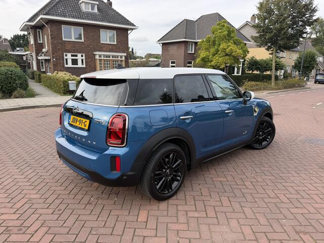 Mini COUNTRYMAN Cooper SE ALL4 Pepper