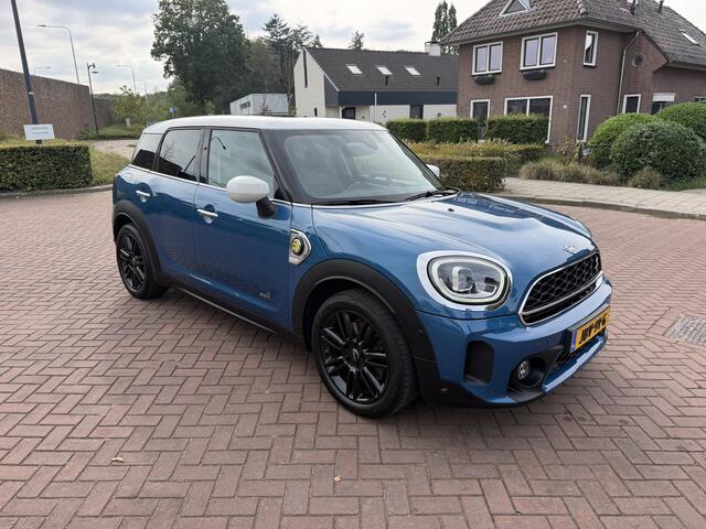 Mini COUNTRYMAN Cooper SE ALL4 Pepper
