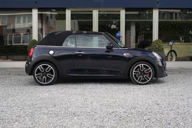 Mini Cabrio 2.0 JCW CHILI /LED/HAR-KAR/LEDER/PDC/CARPLAY