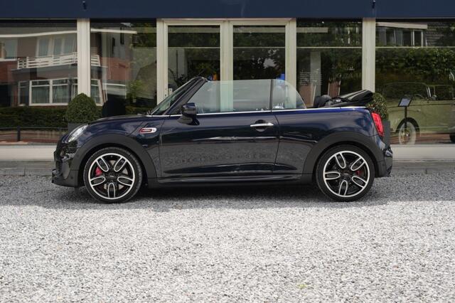 Mini Cabrio 2.0 JCW CHILI /LED/HAR-KAR/LEDER/PDC/CARPLAY