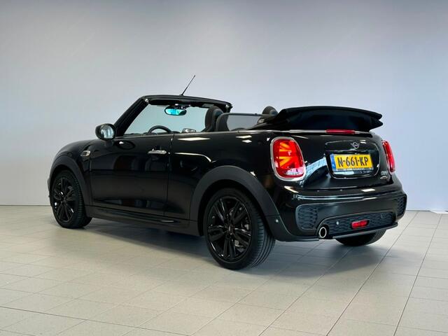 Mini Cabrio 1.5 COOPER Sidewalk Edition JCW Sensoren V+A Stoelverwarming Navigatie