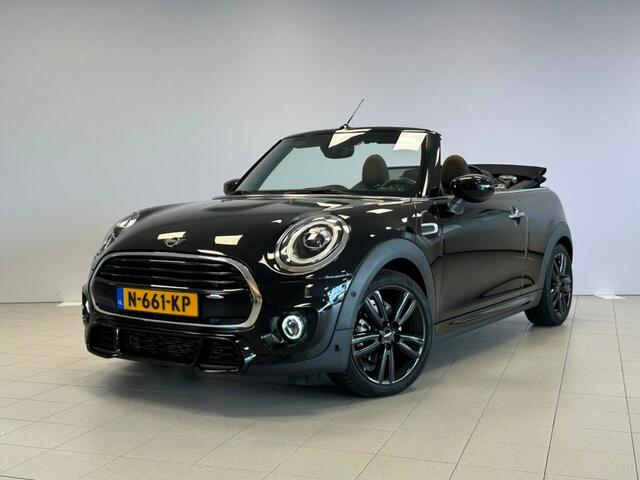 Mini Cabrio 1.5 COOPER Sidewalk Edition JCW Sensoren V+A Stoelverwarming Navigatie