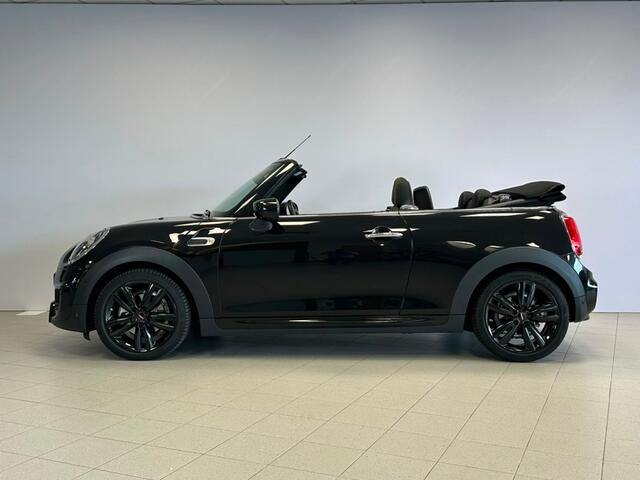 Mini Cabrio 1.5 COOPER Sidewalk Edition JCW Sensoren V+A Stoelverwarming Navigatie