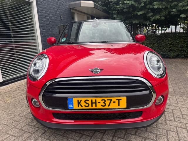 Mini Cabrio 1.5 COOPER + Led + Navi + 1/2 Leder + 17 inch JCW + Union jack Lights