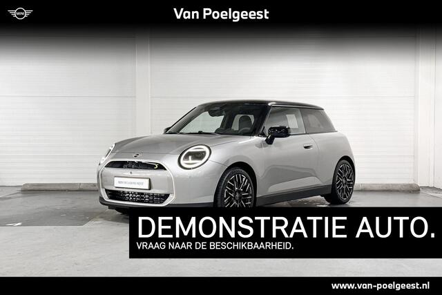 Mini Electric Cooper SE | Favoured Trim | Pakket XL | 18" Night Flash Spoke two-tone
