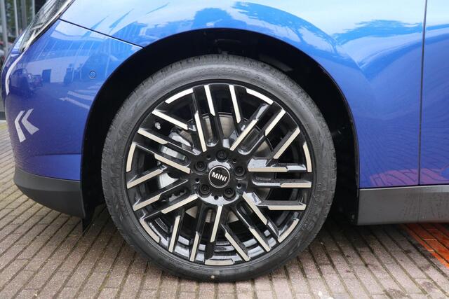 Mini Electric Cooper SE 54.2 kWh | Favoured Trim + Package XL