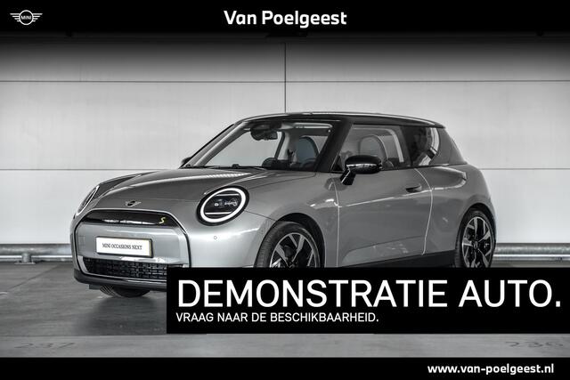 Mini Electric Cooper SE | Classic Trim | Pakket M | Dak en spiegelkappen in Jetblack