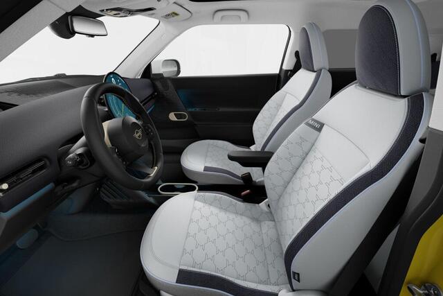 Mini Electric Cooper 3-deurs Cooper SE Classic 54.2 kWh | Pakket M | Dak en spiegelkappen in wit