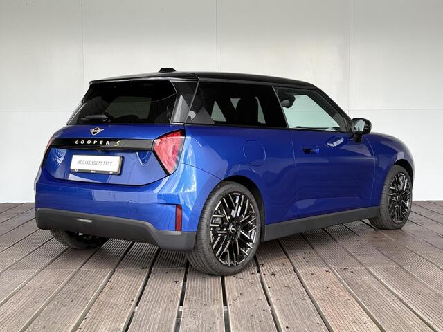 Mini Electric 3-deurs Cooper SE Favoured + XL pakket