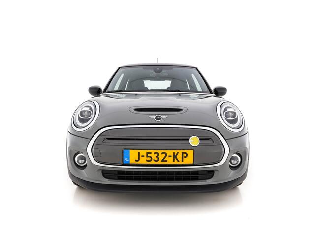 Mini Electric Mini Essential 33 kWh [3-Fase] (INCL-BTW) *FULL-LED | VIRTUAL-COCKPIT | 1/2-LEDER | CAMERA | KEYLESS | SPORT-SEATS | NAVI-FULLMAP | AMBIENT-LIGHT | DAB | CRUISE | SPORT-SEATS | 17"ALU*