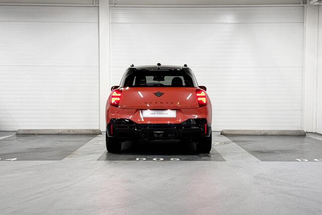 Mini Electric Aceman SE | John Cooper Works uitvoering | Pakket XL | 19" JCW Lap Spoke 2-tone
