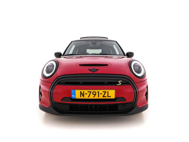 Mini Electric Mini Business Edition 33 kWh [ 3-Fase ] (INCL.BTW) *PANO | FULL-LEATHER | FULL-LED | HARMAN/KARDON-AUDIO | KEYLESS | CAMERA | SPORT-SEATS | NAVI-FULLMAP | 17''ALU | ECC | PDC | CRUISE*