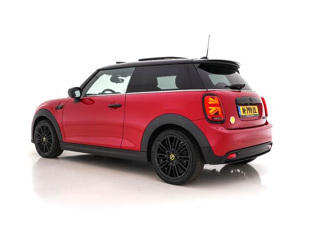 Mini Electric Mini Business Edition 33 kWh [ 3-Fase ] (INCL.BTW) *PANO | FULL-LEATHER | FULL-LED | HARMAN/KARDON-AUDIO | KEYLESS | CAMERA | SPORT-SEATS | NAVI-FULLMAP | 17''ALU | ECC | PDC | CRUISE*