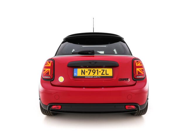 Mini Electric Mini Business Edition 33 kWh [ 3-Fase ] (INCL.BTW) *PANO | FULL-LEATHER | FULL-LED | HARMAN/KARDON-AUDIO | KEYLESS | CAMERA | SPORT-SEATS | NAVI-FULLMAP | 17''ALU | ECC | PDC | CRUISE*