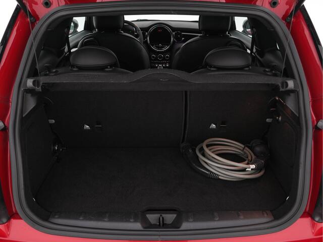 Mini Electric Mini Business Edition 33 kWh [ 3-Fase ] (INCL.BTW) *PANO | FULL-LEATHER | FULL-LED | HARMAN/KARDON-AUDIO | KEYLESS | CAMERA | SPORT-SEATS | NAVI-FULLMAP | 17''ALU | ECC | PDC | CRUISE*