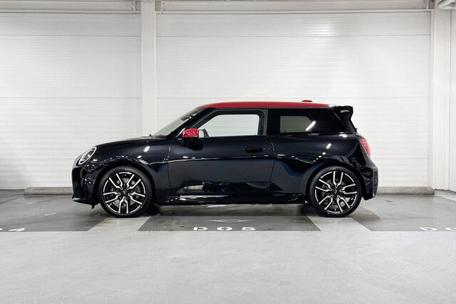 Mini Electric Cooper SE | John Cooper Works uitvoering | XL Pakket | 18" JCW Lap Spoke two-tone