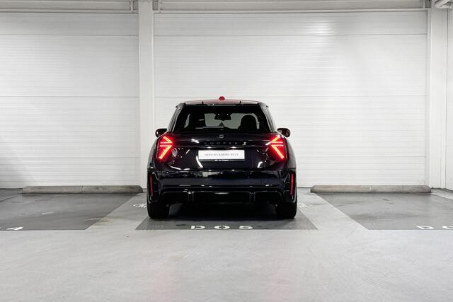 Mini Electric Cooper SE | John Cooper Works uitvoering | XL Pakket | 18" JCW Lap Spoke two-tone