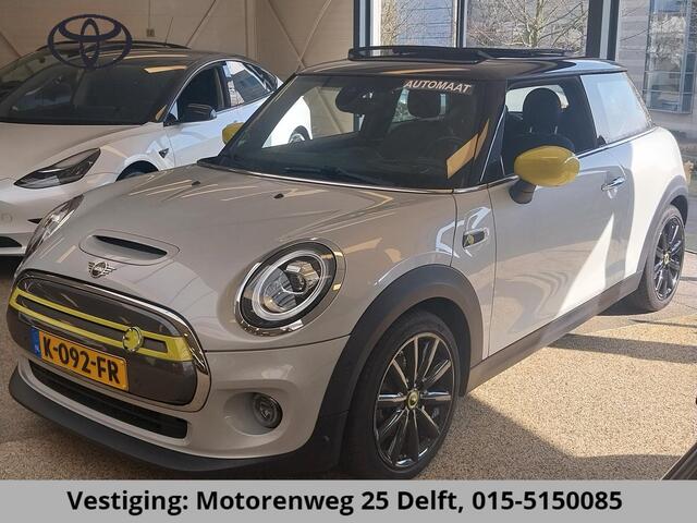 Mini Electric Mini Yours 33 kWh . SCHUIF-/KANTELDAK . LEDER . LICHTMETALEN VELGEN . PRIVACY GLASS