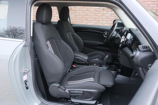 Mini Electric Cooper S 184pk 32 kWh Classic | Navi | App Connect | Climate | Cruise | PDC