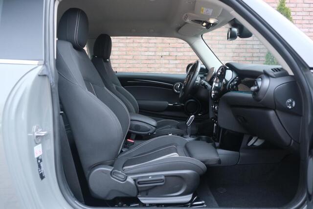 Mini Electric Cooper S 184pk 32 kWh Classic | Navi | App Connect | Climate | Cruise | PDC