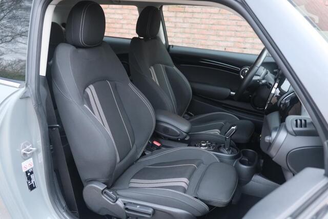 Mini Electric Cooper S 184pk 32 kWh Classic | Navi | App Connect | Climate | Cruise | PDC