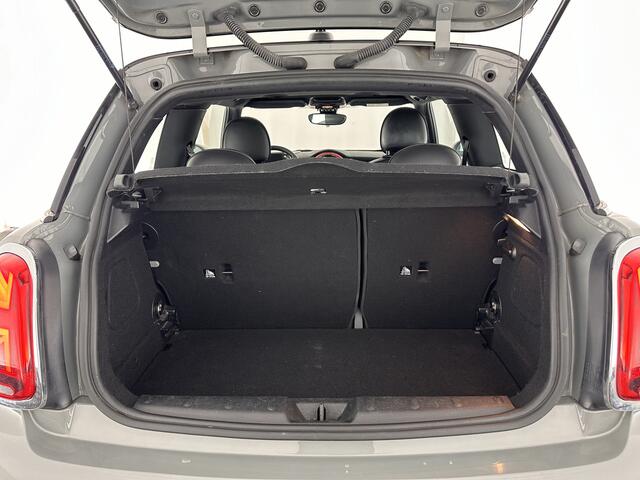 Mini Electric Mini Yours 33 kWh [ 3-Fase ] (INCL-BTW) Aut. *PANO | HEAD-UP | FULL-LEATHER | FULL-LED | HARMAN/KARDON-SOUND | KEYLESS | CAMERA | SPORT-SEATS | NAVI-FULLMAP | ECC | HEATED-SEATS | AMBIENT-LIGHT | DAB | DIGI-COCKPIT | PDC