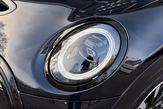 Mini Electric Cooper SE | Panodak | Leder | Head-up | Stoel + Stuurverwarming | Adaptive Cruise | Comfort Acces | Achteruitrijcamera