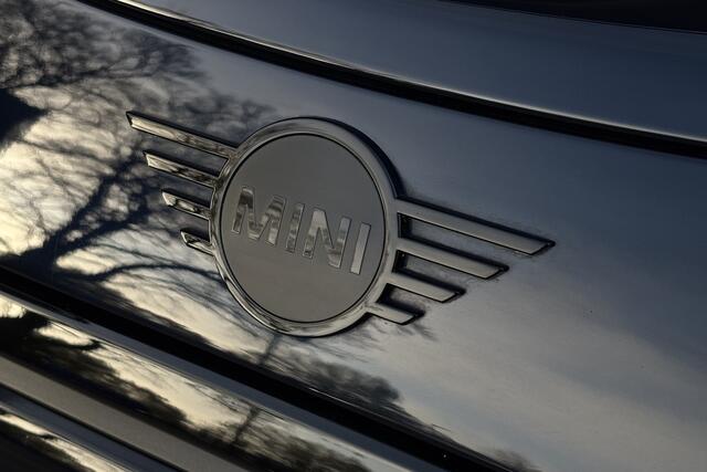 Mini Electric Cooper SE | Panodak | Leder | Head-up | Stoel + Stuurverwarming | Adaptive Cruise | Comfort Acces | Achteruitrijcamera