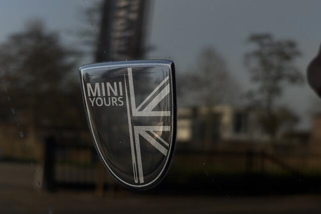 Mini Electric Cooper SE | Panodak | Leder | Head-up | Stoel + Stuurverwarming | Adaptive Cruise | Comfort Acces | Achteruitrijcamera