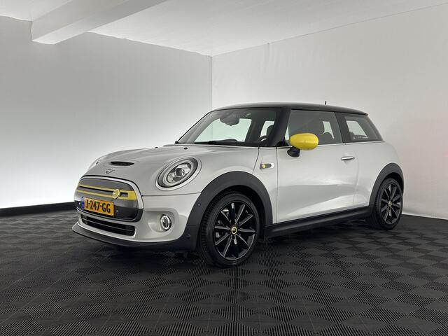 Mini Electric Mini Charged 33 kWh [ 3-Fase ] (INCL.BTW) *HEAD-UP | HARMAN/KARDON | 1/2LEATHER | FULL-LED | CAMERA | KEYLESS | NAVI-FULLMAP | DAB+ | ECC | PDC | CRUISE | 17''ALU*