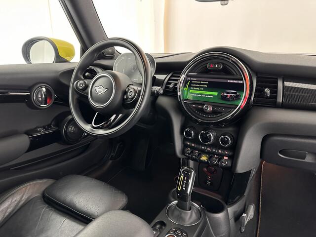 Mini Electric Mini Charged 33 kWh [ 3-Fase ] (INCL.BTW) *HEAD-UP | HARMAN/KARDON | 1/2LEATHER | FULL-LED | CAMERA | KEYLESS | NAVI-FULLMAP | DAB+ | ECC | PDC | CRUISE | 17''ALU*