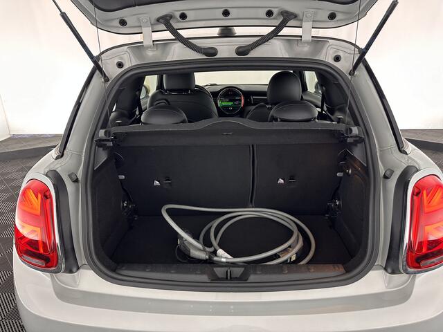 Mini Electric Mini Charged 33 kWh [ 3-Fase ] (INCL.BTW) *HEAD-UP | HARMAN/KARDON | 1/2LEATHER | FULL-LED | CAMERA | KEYLESS | NAVI-FULLMAP | DAB+ | ECC | PDC | CRUISE | 17''ALU*