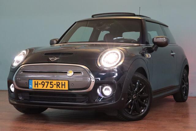 Mini Electric Mini Yours 33 kWh | NAVI | CAMERA + PDC | SCHUIF/KANTELDAK | LEER | HARMAN/KARDON AUDIO |