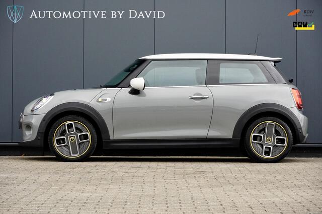 Mini Electric Mini 184 pk CHARGED 33 kWh AUTOMAAT / HARMAN KARDON / LEDER / CAMERA / HEAD UP DISPLAY / STOELVERWARMING / ECC / LED / KEYLESS ENTRY