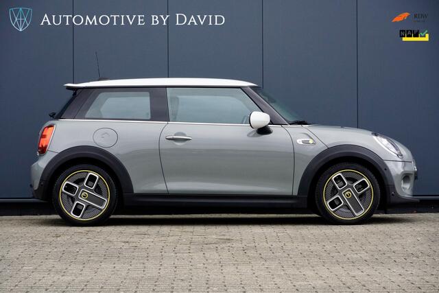 Mini Electric Mini 184 pk CHARGED 33 kWh AUTOMAAT / HARMAN KARDON / LEDER / CAMERA / HEAD UP DISPLAY / STOELVERWARMING / ECC / LED / KEYLESS ENTRY