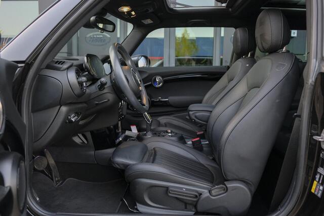 Mini Electric Mini Cooper SE 184pk 33 kWh Panoramadak Head-up *BTW* Leder Camera NLauto 17" LMV