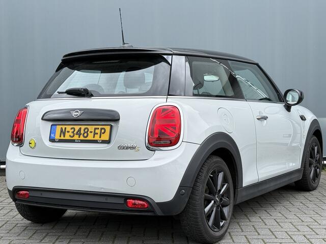Mini Electric Mini BWJ 2021 Classic 33 kWh VIRTUAL COCKPIT / CLIMA / NAVI / CRUISE / BLUETOOTH / LMV 16 INCH / MULTIFUNCT. STUUR