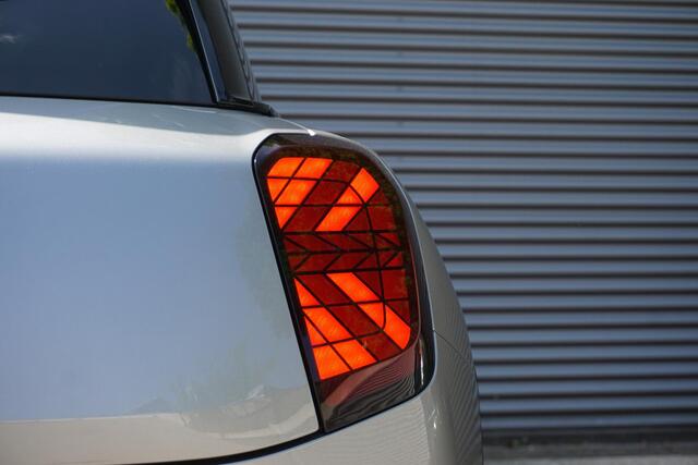 Mini Electric Aceman SE Favoured Trim | Pakket M | Glazen panoramadak | Driving Assistant | MINI Head-Up Display