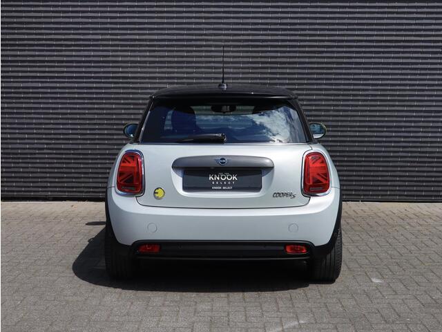 Mini Electric Essential 33 kWh