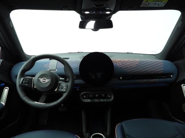 Mini Electric Aceman SE Favoured Trim / Package M / Panoramadak / JCW Stoelen / Park assist / Head-up / Alu wielen 19 inch